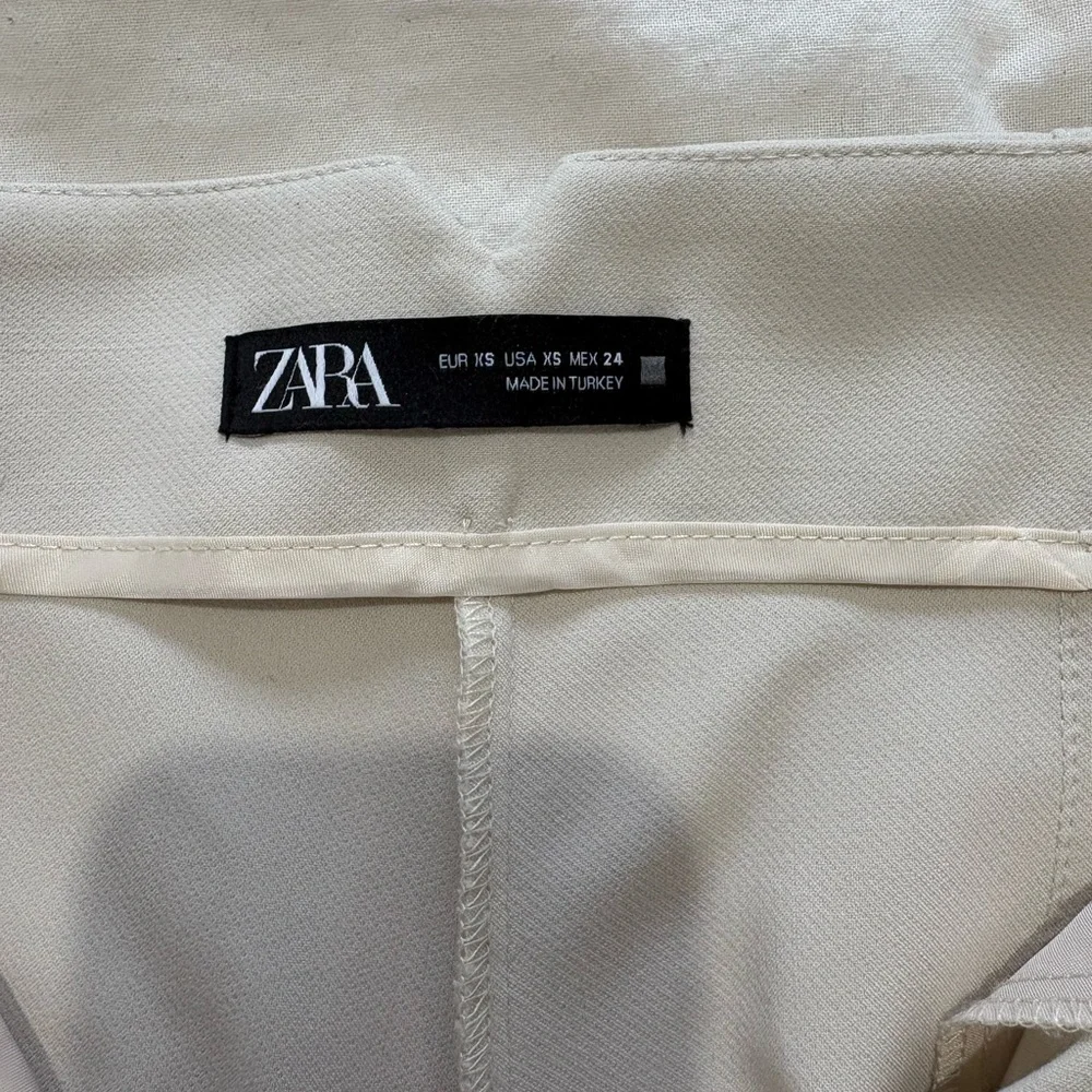 Zara Beige Pants - Picture 3 of 3